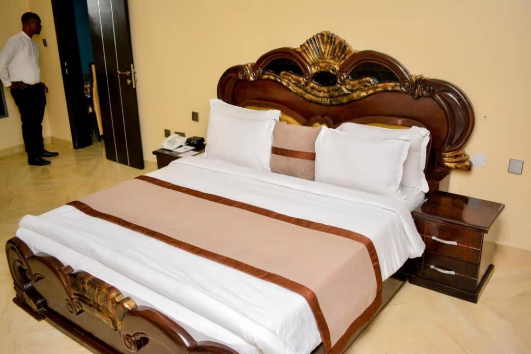 Wetland Hotel Ughelli Exterior photo